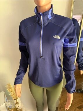 The North Face Women's Navy & Light Blue Quarter-Zip Pullover